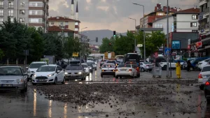 MGM’den bugün için sağanak yağış uyarısı: Ankara ve Konya dahil birçok il risk altında