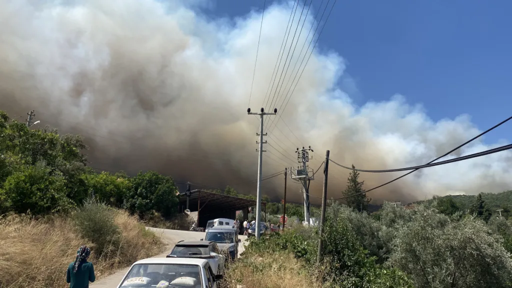 Kuvvetli rüzgar etkisini sürdürüyor! Doğu Karadeniz’de sağanak bekleniyor