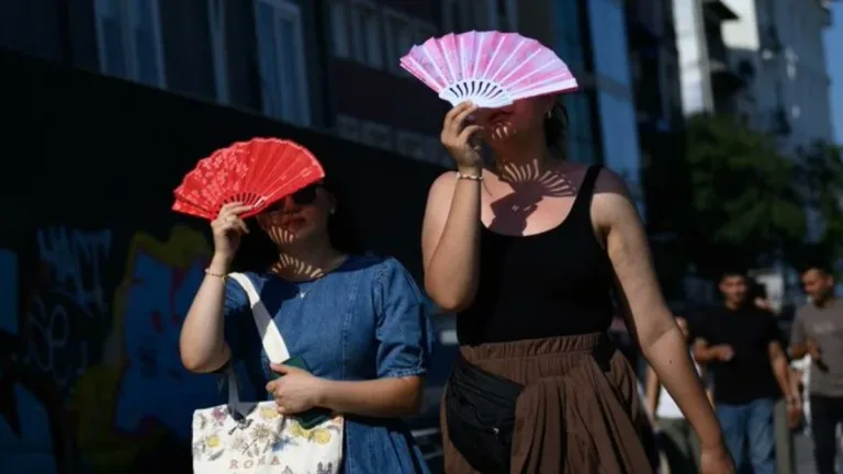 Meteoroloji’den 3 uyarı birden! Sağanak yağmur, kuvvetli rüzgar ve yüksek sıcaklık